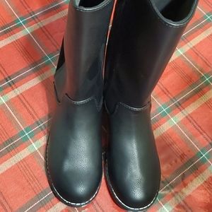 Girls black boots